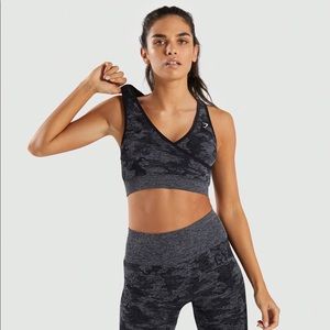 Gymshark Camo Sports bra black XS.